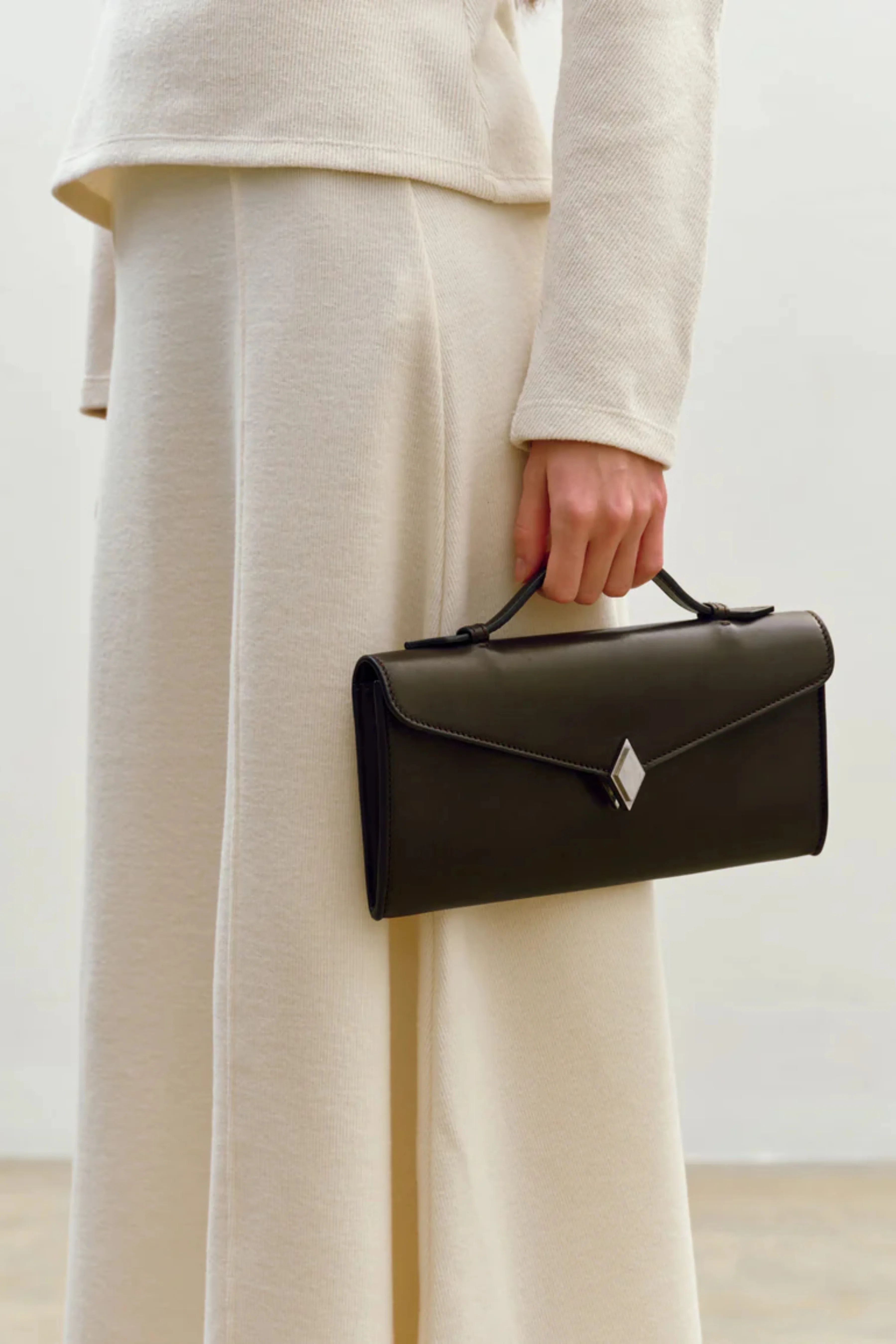 Edge Clutch in Cacao - Image 2
