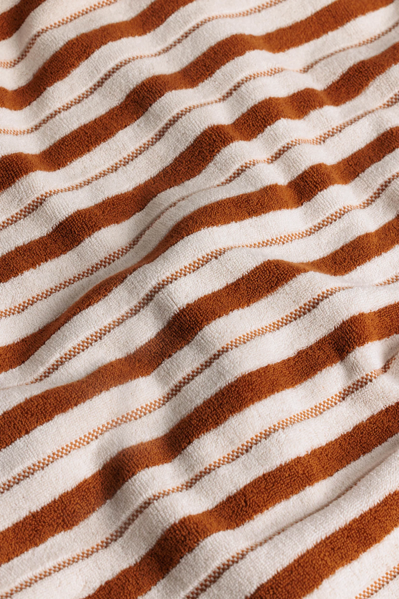 Franklin Bath Towel in Fuyu Chalk - Image 4