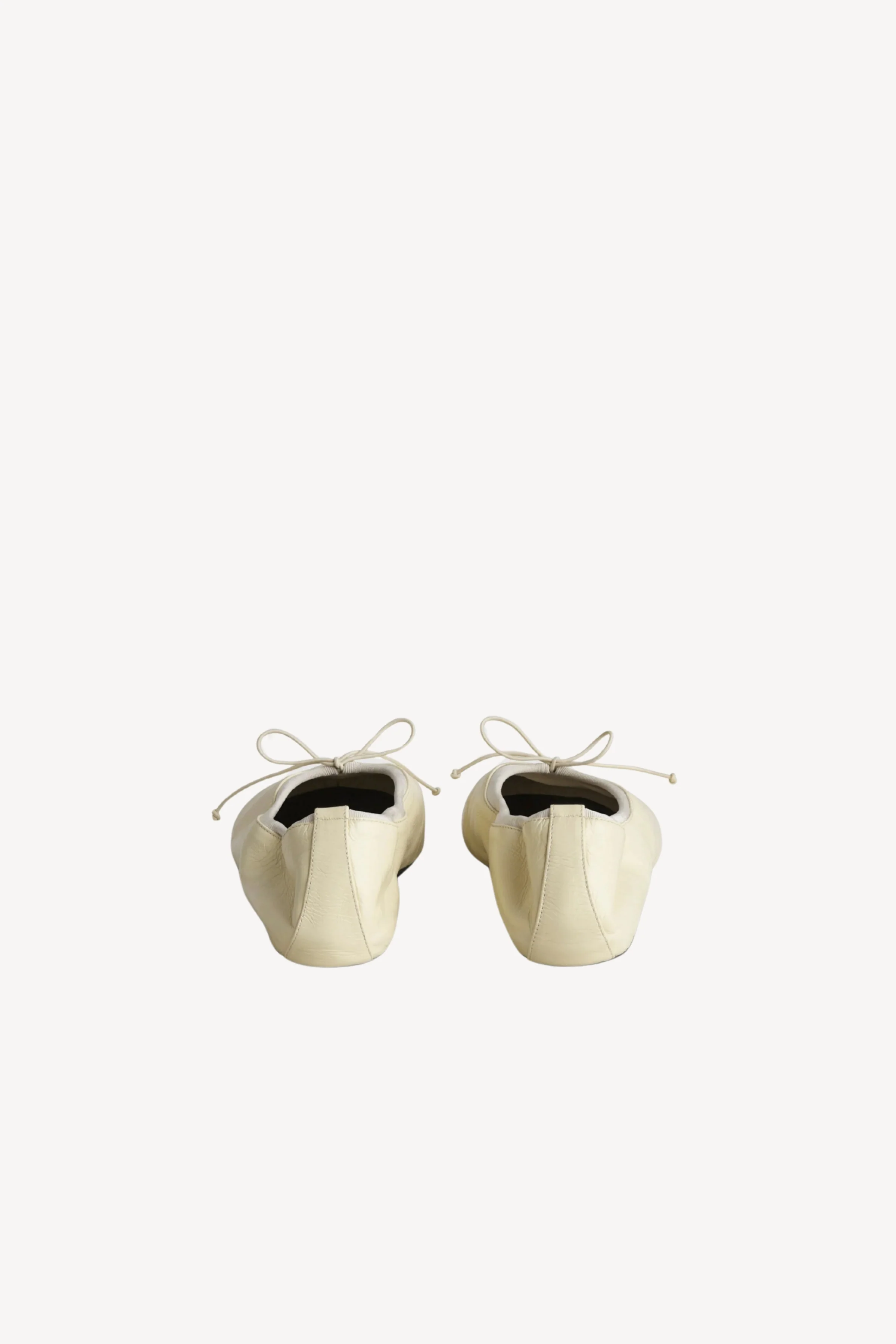 Gathered Flat - Image 4