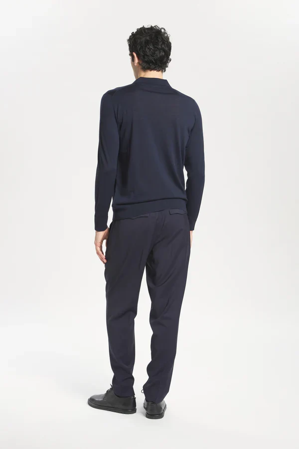 Knitwear Pevaron in Navy - Image 4