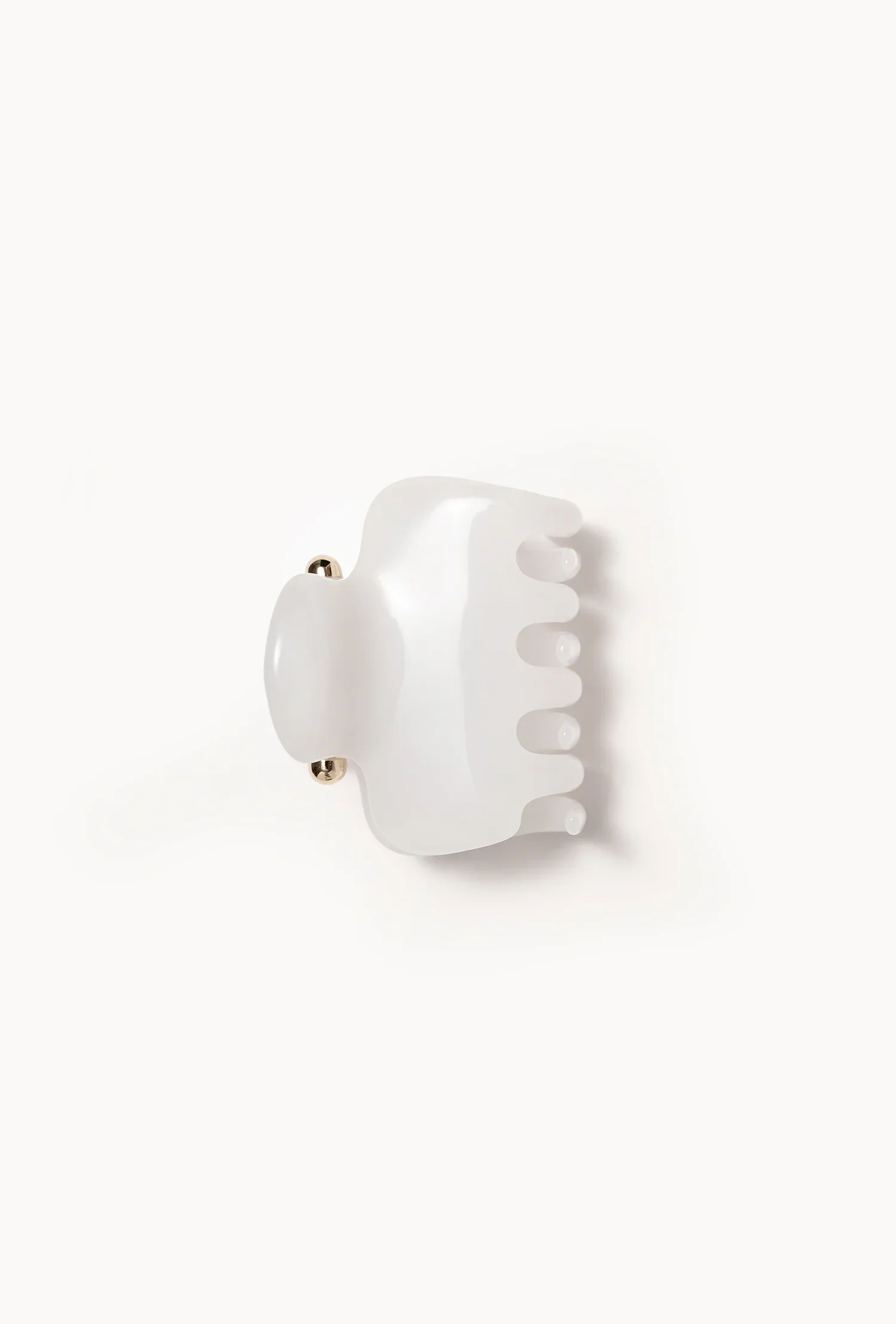 No. 2 Claw Clip in Milk