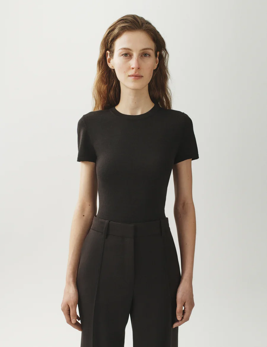 T-Shirt in Cashmere Silk in Espresso - Image 2